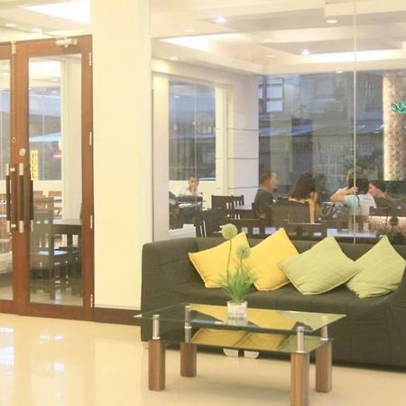 Negrense Suites Bacolod Zewnętrze zdjęcie
