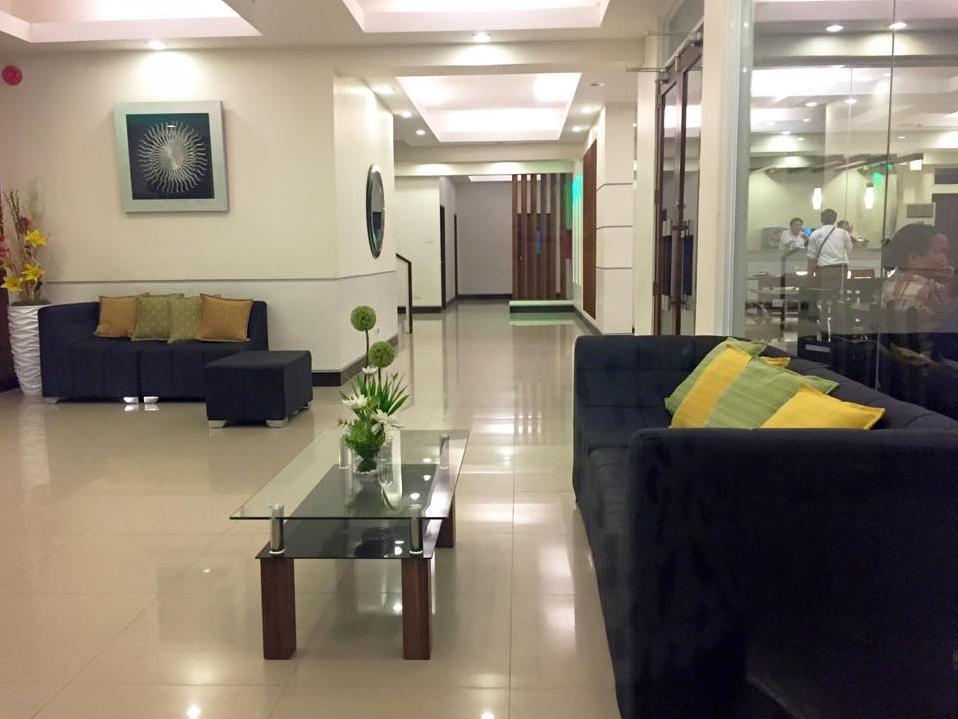 Negrense Suites Bacolod Zewnętrze zdjęcie