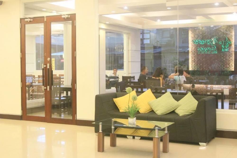 Negrense Suites Bacolod Zewnętrze zdjęcie