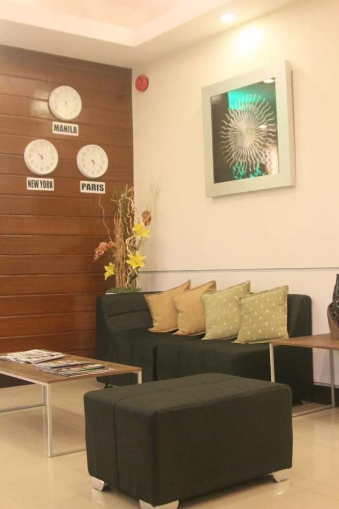 Negrense Suites Bacolod Zewnętrze zdjęcie