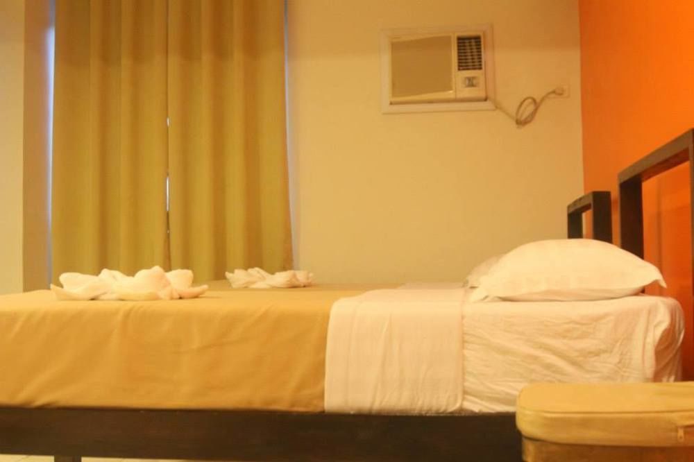 Negrense Suites Bacolod Zewnętrze zdjęcie