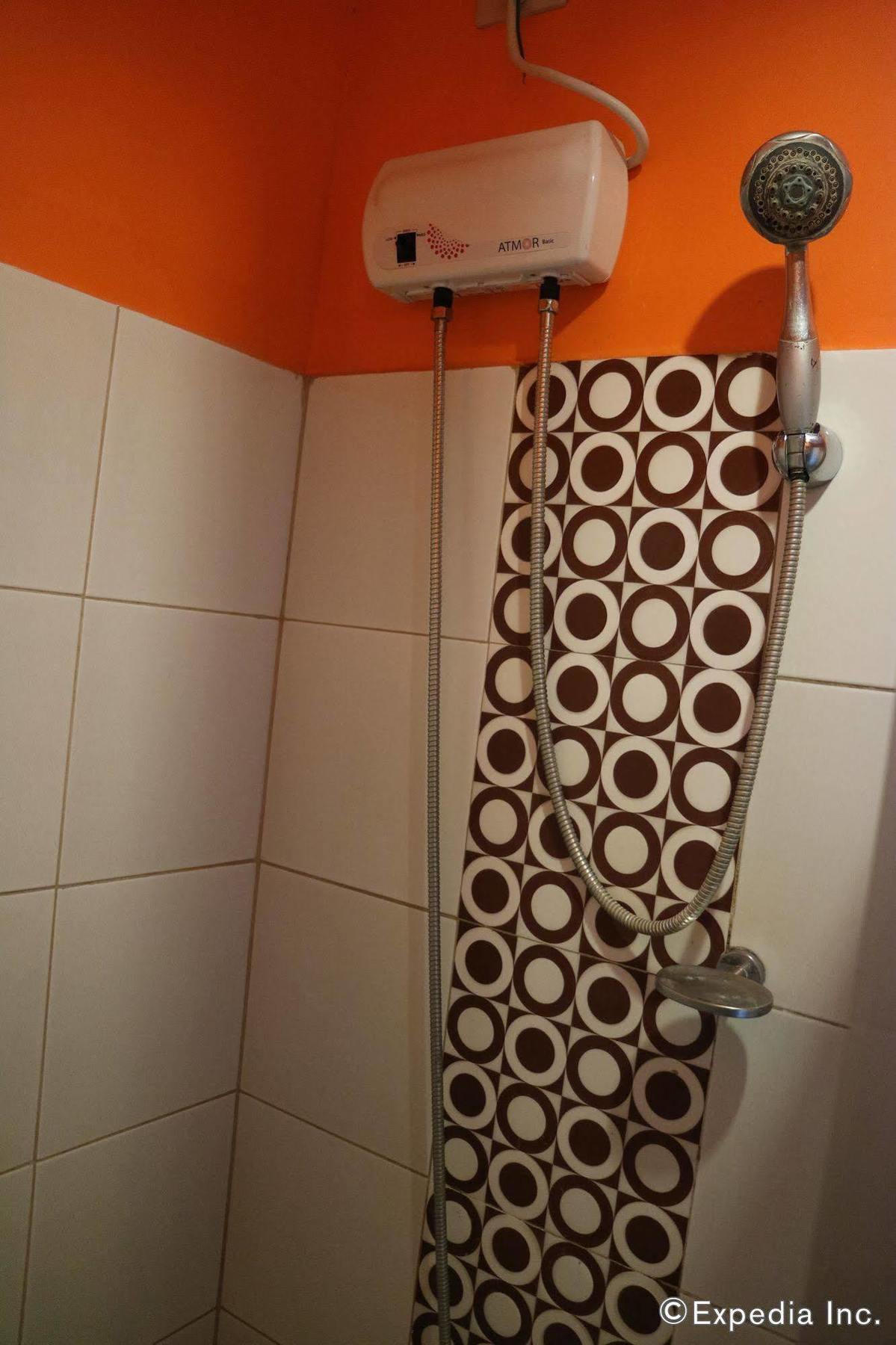 Negrense Suites Bacolod Zewnętrze zdjęcie